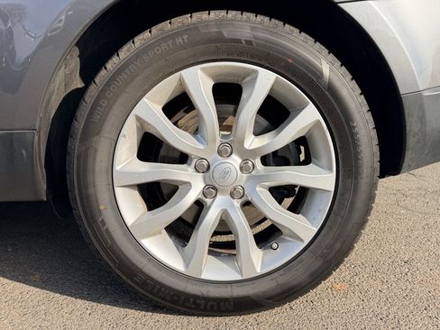 Used 2015 Land Rover Range Rover Sport SE image 36