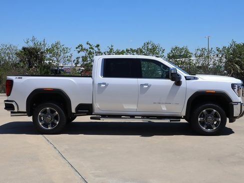 New 2025 GMC Sierra 2500 SLT w/ Texas SLT Premium Package image 4
