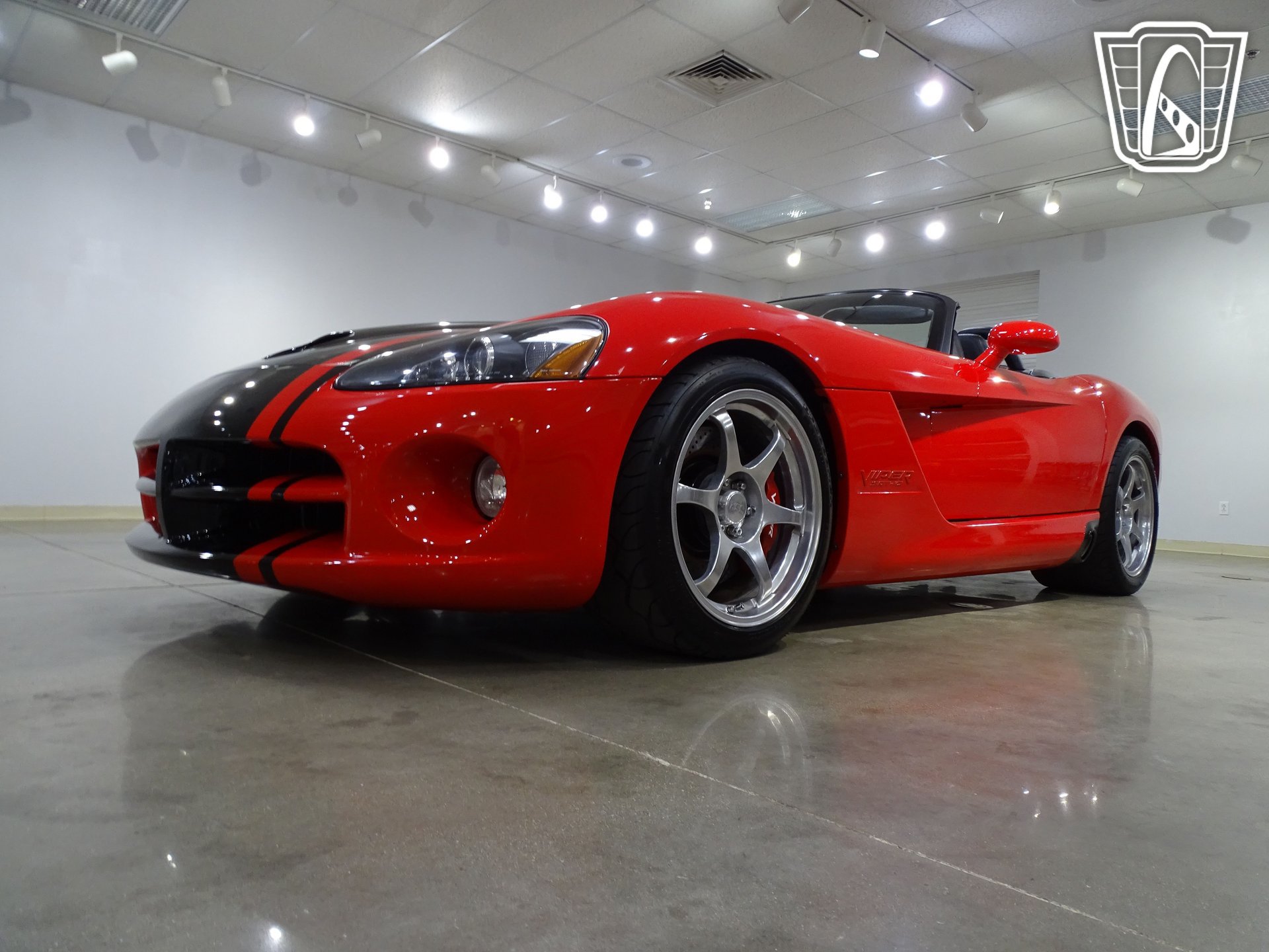 Used 2003 Dodge Viper SRT-10 RWD image 4