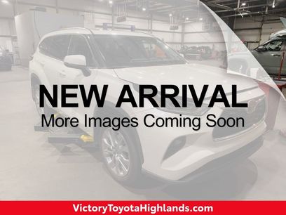 Used 2021 Toyota Highlander Limited