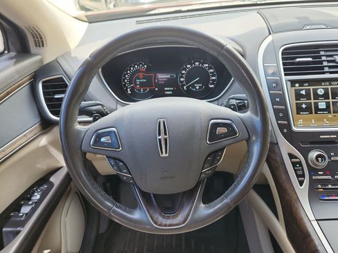 Used 2016 Lincoln MKX Reserve FWD image 14