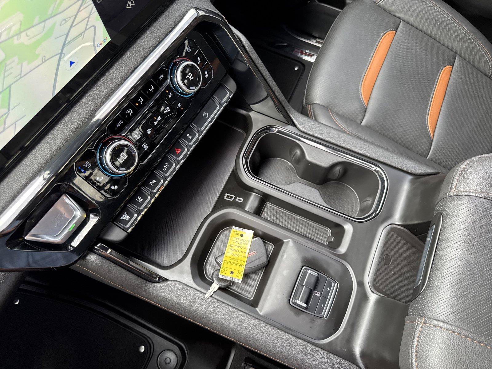 Used 2025 GMC Sierra 2500 AT4 w/ AT4 Premium Plus Package AWD/4WD image 27