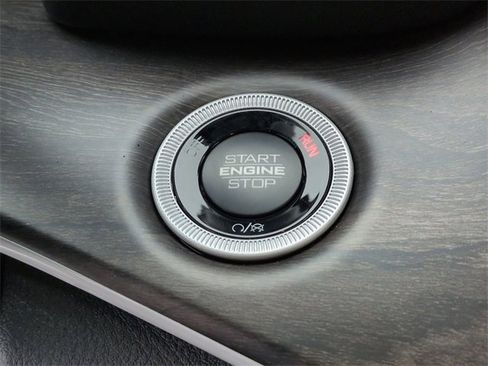 New 2025 Jeep Grand Cherokee L Limited image 21