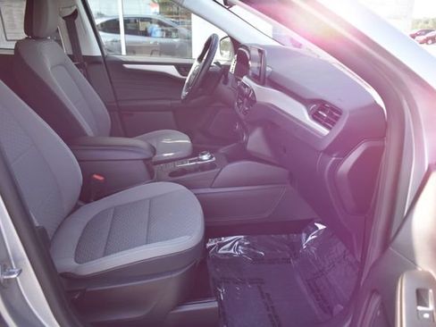 Used 2022 Ford Escape SE w/ SE Sport Appearance Package AWD/4WD image 40
