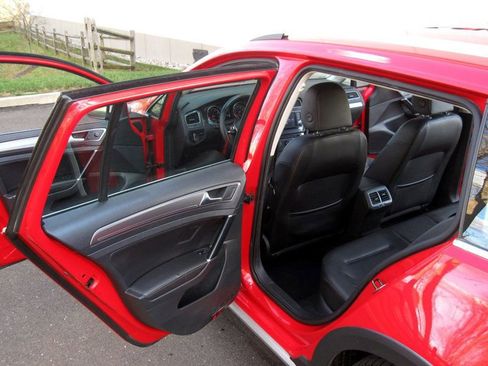 Used 2017 Volkswagen Golf Alltrack SEL image 26