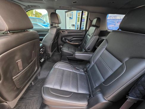Used 2015 GMC Yukon XL Denali w/ Premium Package AWD/4WD image 10