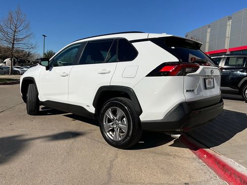 Used 2025 Toyota RAV4 LE image 8