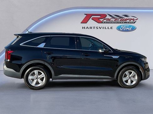 Used 2023 Kia Sorento LX image 20