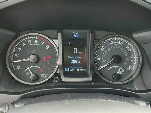 Used 2023 Toyota Tacoma TRD Sport AWD/4WD image 17