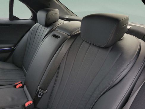 Certified 2023 Mercedes-Benz S 500 4MATIC image 5