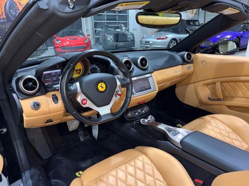 Used 2010 Ferrari California image 10