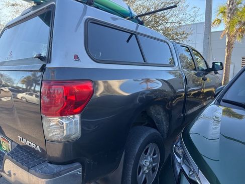 Used 2011 Toyota Tundra 4x4 Double Cab w/ Tow Pkg image 6