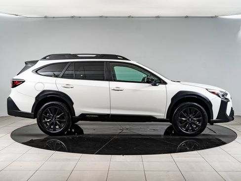 Used 2025 Subaru Outback Onyx Edition XT AWD/4WD image 11