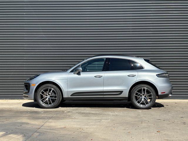 Used 2026 Porsche Macan AWD/4WD image 2