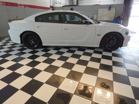 Used 2023 Dodge Charger Scat Pack w/ Dynamics Package RWD image 4