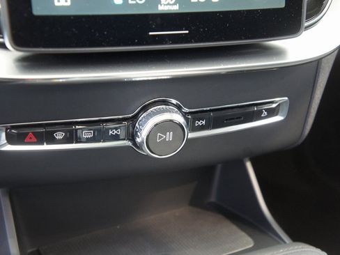 New 2026 Volvo XC90 B6 Ultra image 10