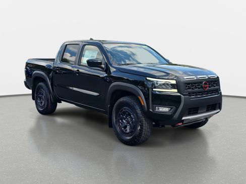 New 2025 Nissan Frontier PRO-4X w/ Interior Protection Package image 3