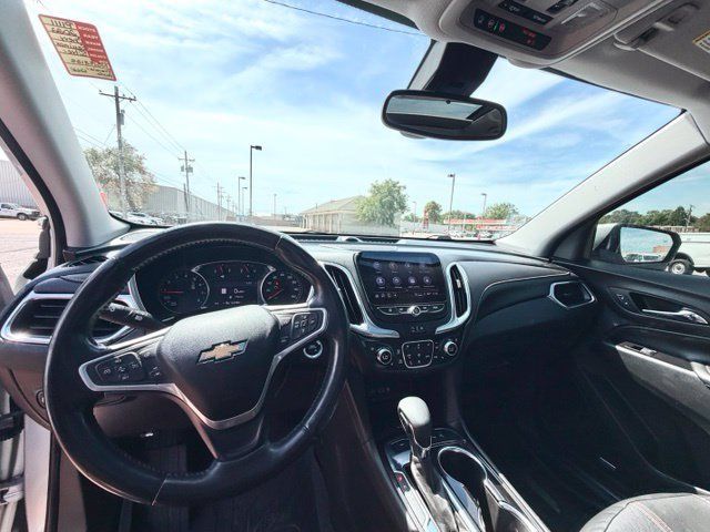 Used 2022 Chevrolet Equinox Premier AWD/4WD image 10