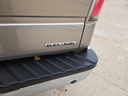 Used 2011 Ford F150 XLT w/ XLT Convenience Pkg image 41