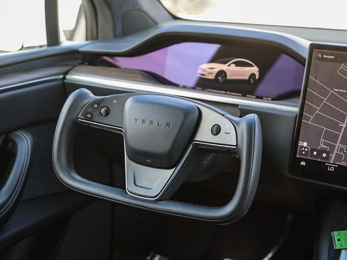 Used 2023 Tesla Model X AWD/4WD image 15