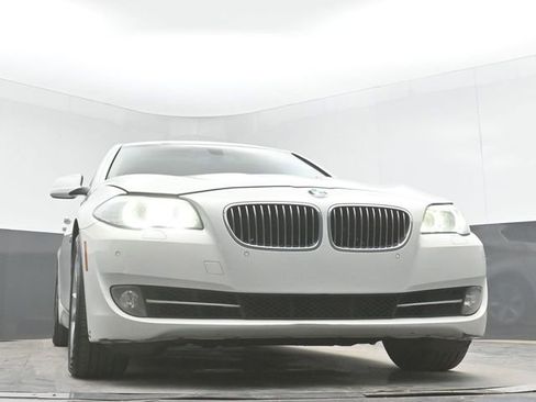 Used 2013 BMW 528i Sedan RWD image 39