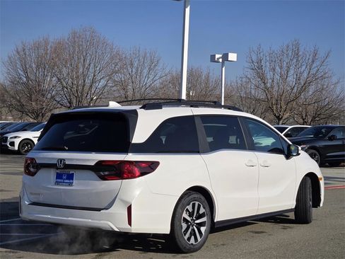 New 2026 Honda Odyssey EX-L image 4
