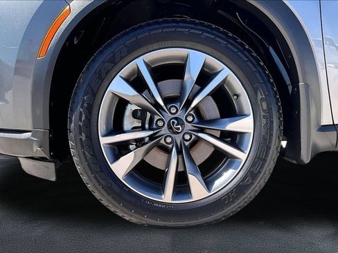 Used 2023 INFINITI QX60 Luxe w/ Vision Package FWD image 9