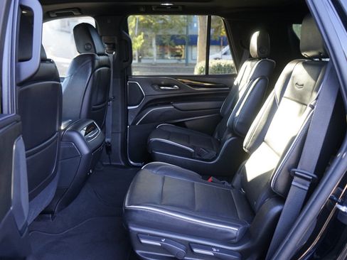 Used 2021 Cadillac Escalade Sport w/ Driver Assist Tech Package image 23