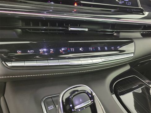 Used 2024 Cadillac Escalade V w/ Heavy-Duty Trailer Package image 30