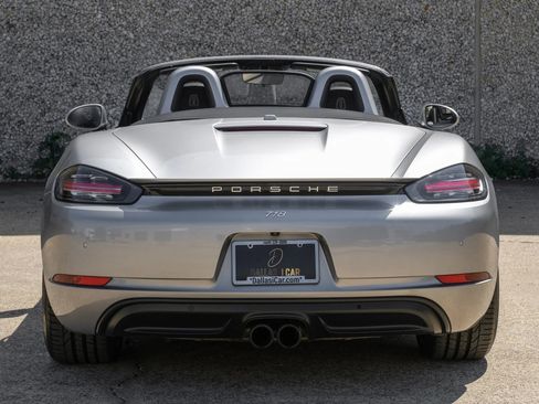 Used 2018 Porsche 718 Boxster image 10