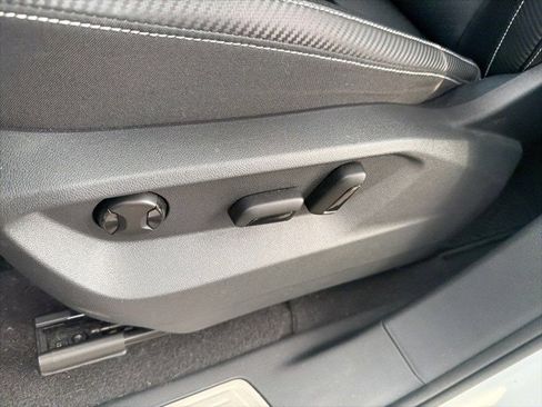 Certified 2023 Volkswagen Atlas Cross Sport SE w/ Black Wheel Package image 20