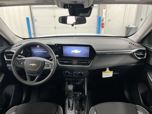 New 2026 Chevrolet TrailBlazer LS FWD image 10