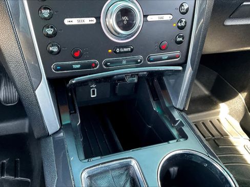 Used 2017 Ford Explorer Sport image 31