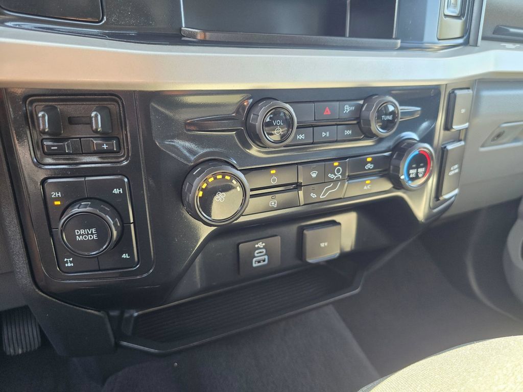 Used 2025 Ford F250 XLT w/ FX4 Off-Road Package AWD/4WD image 25