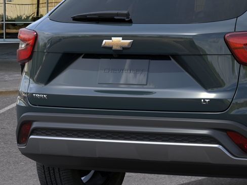 New 2026 Chevrolet Trax LT FWD image 15