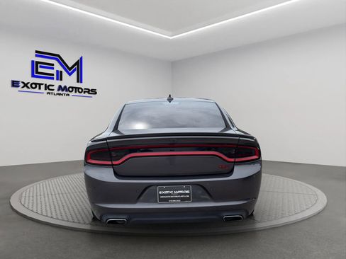 Used 2016 Dodge Charger R/T RWD image 4