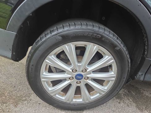 Used 2019 Ford Escape SEL FWD image 10