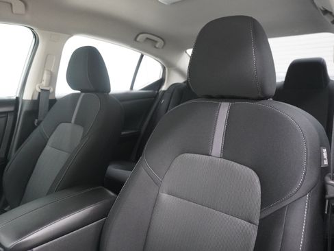Used 2023 Nissan Sentra SV FWD image 11