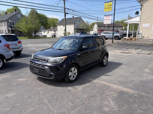 Used 2016 Kia Soul FWD image 2