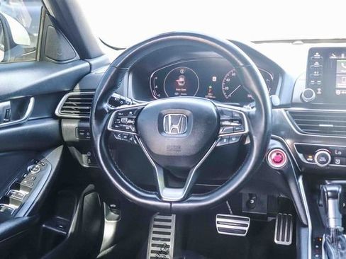 Used 2018 Honda Accord Sport image 17
