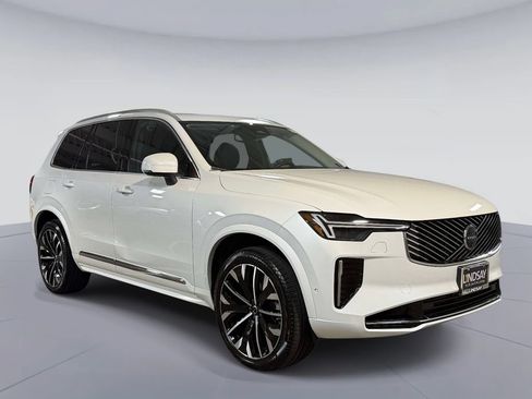 Certified 2025 Volvo XC90 T8 Plus w/ Protection Package Premier AWD/4WD image 9