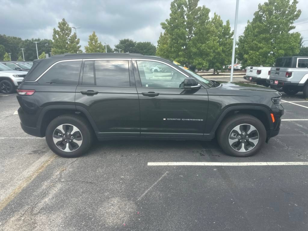 New 2024 Jeep Grand Cherokee Limited 4xe w/ Luxury Tech Group II AWD/4WD image 12