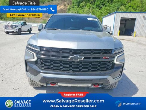 Used 2023 Chevrolet Suburban Z71 w/ Luxury Package AWD/4WD image 7