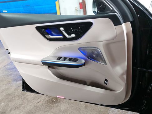 Certified 2025 Mercedes-Benz C 300 Sedan image 28