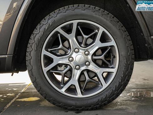 Used 2021 Jeep Grand Cherokee Overland AWD/4WD image 27