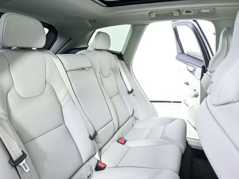 New 2026 Volvo XC60 B5 Ultra w/ Climate Package AWD/4WD image 22
