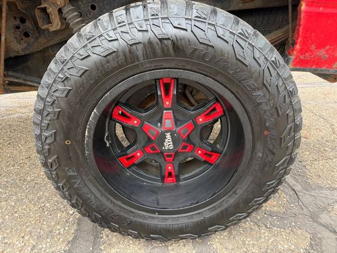 Used 2012 Ford F150 XLT image 16