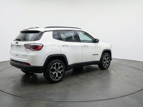 Used 2025 Jeep Compass Limited AWD/4WD image 9