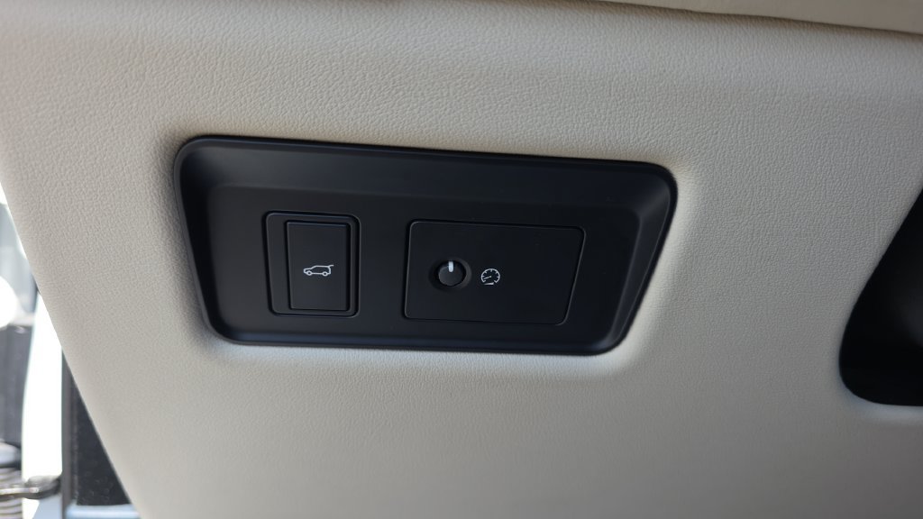 Used 2019 Land Rover Range Rover HSE AWD/4WD image 13