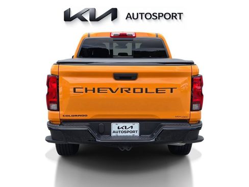 Used 2025 Chevrolet Colorado W/T w/ WT Custom Package RWD image 9